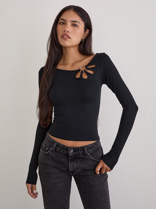 Motel Rocks Tops - Motel Rocks Donela Long Sleeve Top with Flower Ring in Black Size L